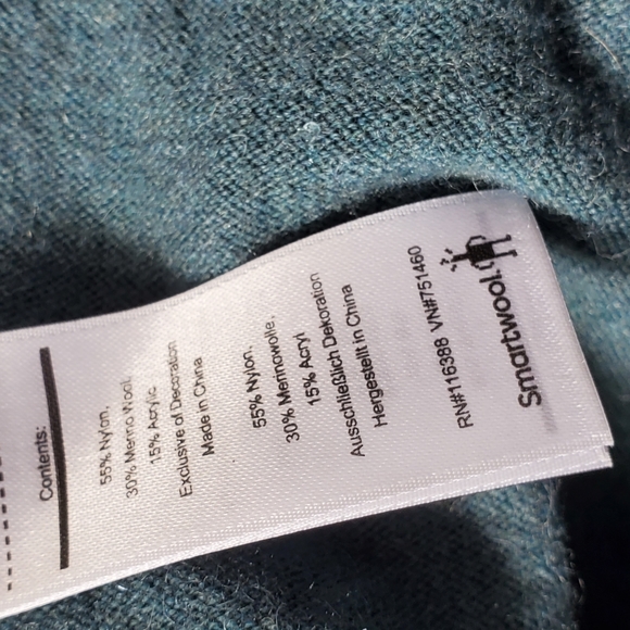 SmartWool dark aqua wool blend pull over sweater with a V-neck Large - Picture 4 of 10